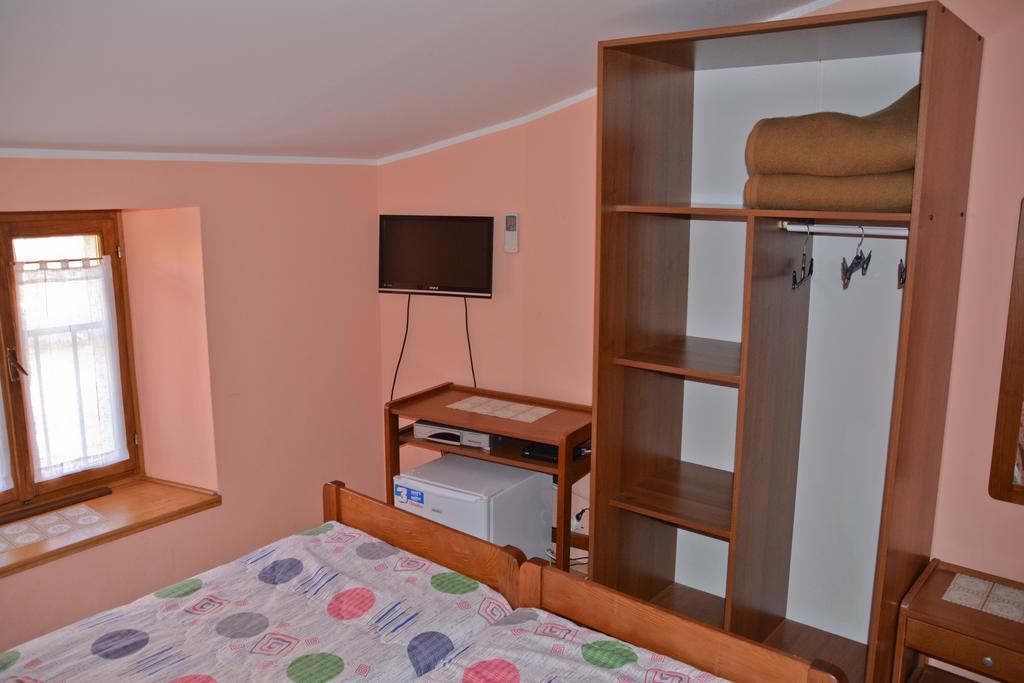 Sobe Pintur Hotel Groznjan Room photo